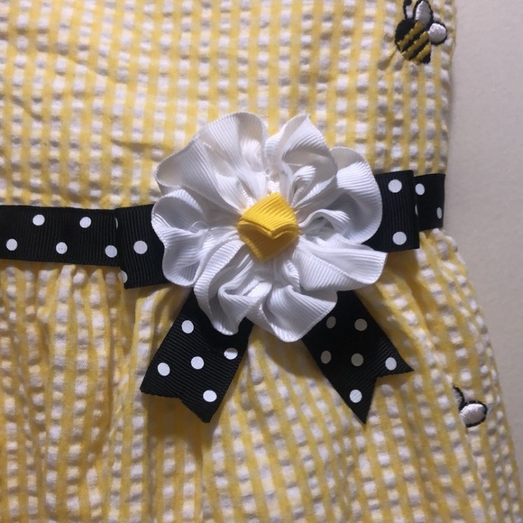Counting Daisy’s Yellow/Black theme Bumblebee dress w/waist tie - Picture 3 of 10